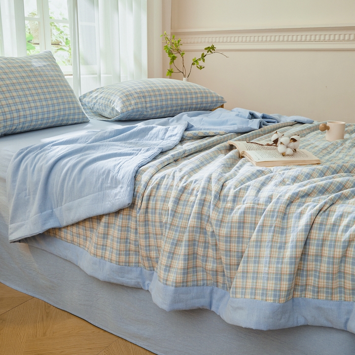 91家纺网 家纺一手货源 找家纺 雅萱家纺 2026新款全棉色织水洗棉棉花夏被 未央-蓝 棉花夏被四件套