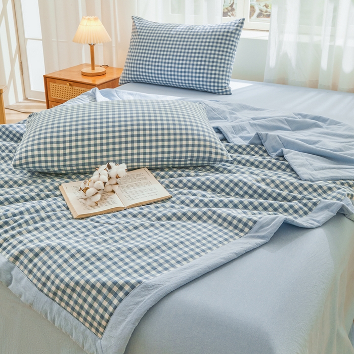 91家纺网 家纺一手货源 找家纺 雅萱家纺 2026新款全棉色织水洗棉棉花夏被 小格-蓝 棉花夏被四件套