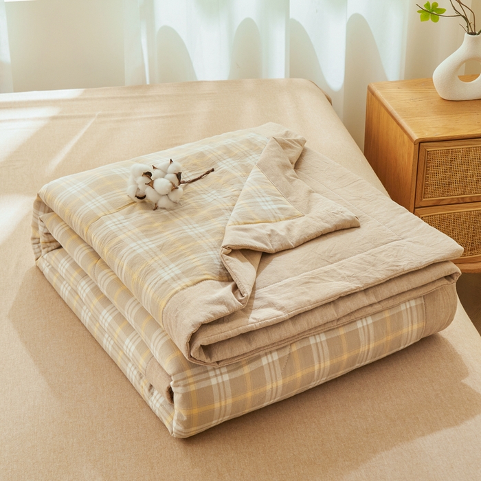 91家纺网 家纺一手货源 找家纺 雅萱家纺 2026新款全棉色织水洗棉棉花夏被 意境-卡其 棉花夏被四件套