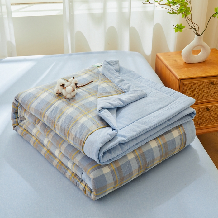 91家纺网 家纺一手货源 找家纺 雅萱家纺 2026新款全棉色织水洗棉棉花夏被 意境-兰星格 棉花夏被四件套