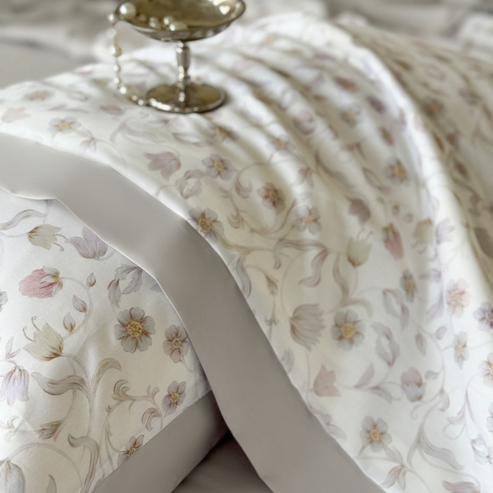 91家纺网 家纺一手货源 找家纺 莱豫家纺 2026新款莱赛尔天丝夏被四件套 蔷薇花眠紫灰