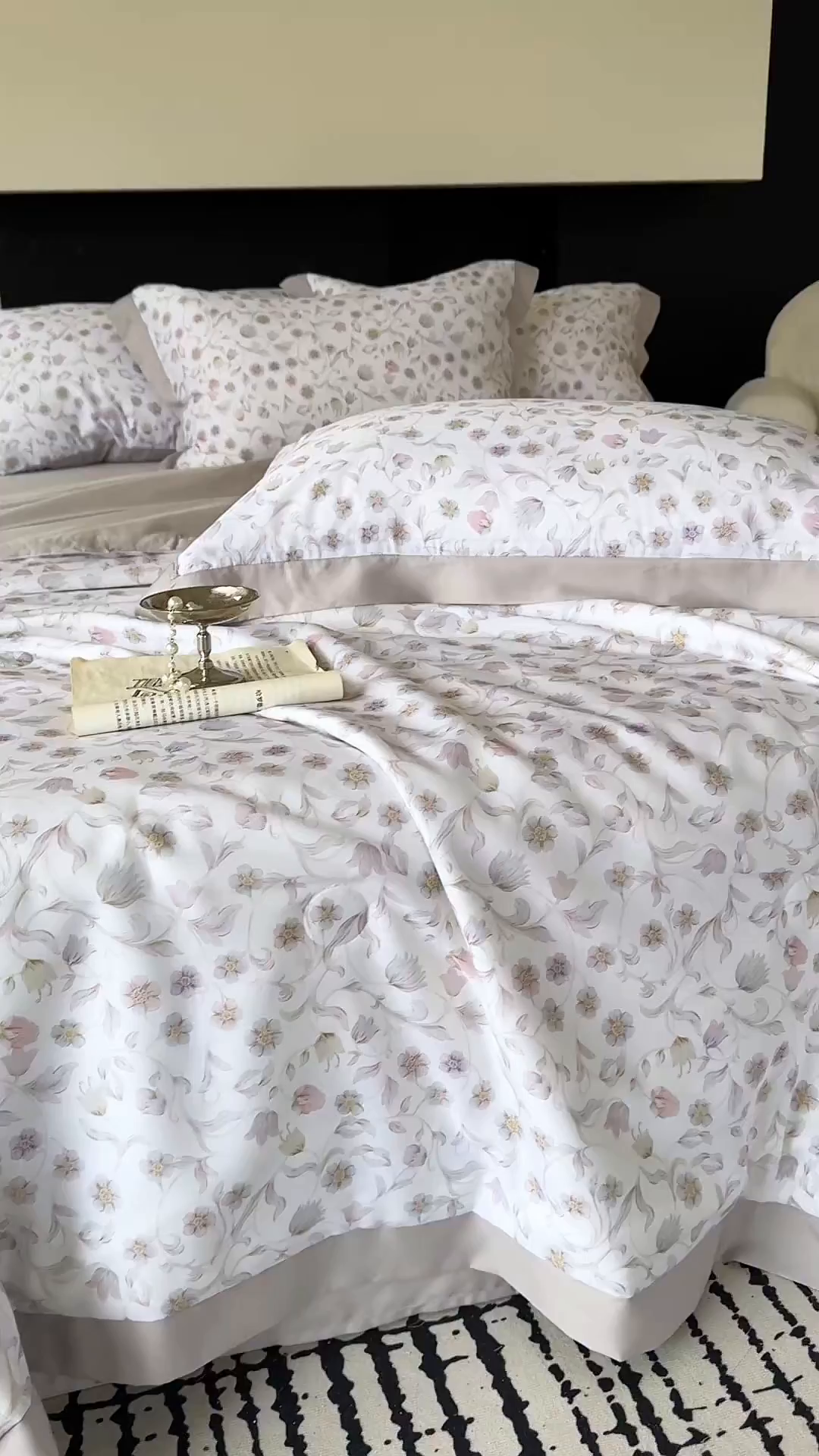 91家纺网 家纺一手货源 找家纺 莱豫家纺 2026新款莱赛尔天丝夏被四件套 蔷薇花眠紫灰