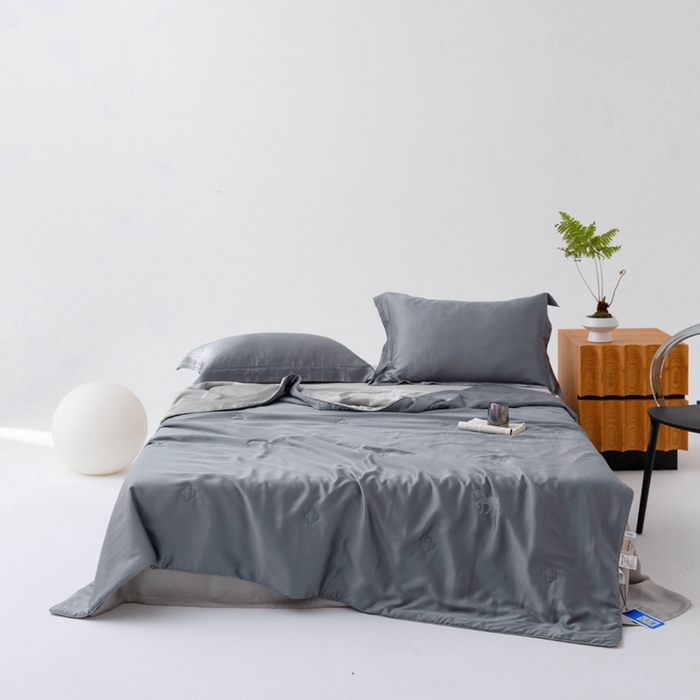 91家纺网 家纺一手货源 找家纺 （总）CINNY馨宜 2026新款60莱赛尔大豆纤维撞色天丝夏被-伯爵