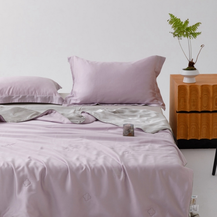 91家纺网 家纺一手货源 找家纺 CINNY馨宜 2026新款60莱赛尔大豆纤维撞色天丝夏被-伯爵 晨曦紫