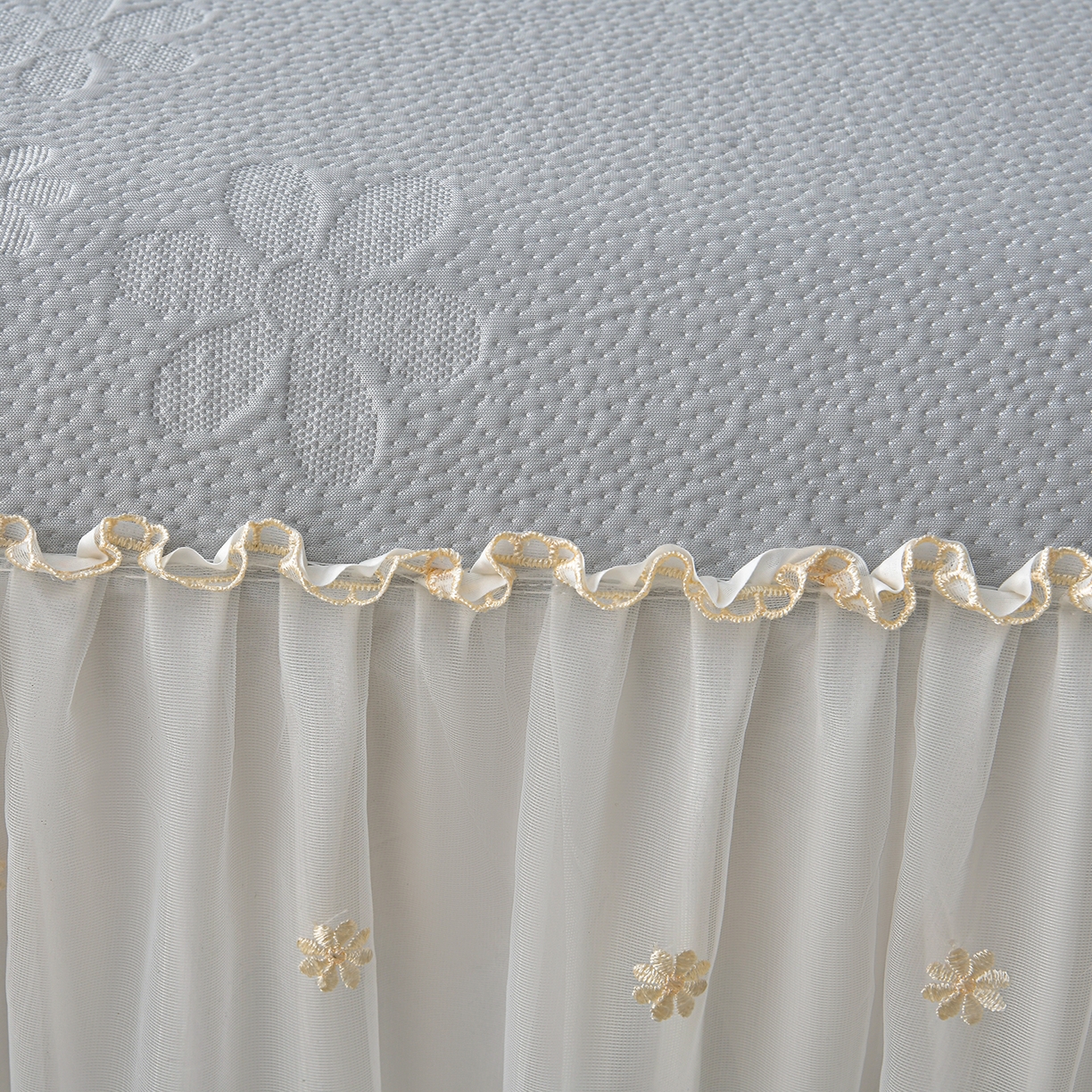 91家纺网 家纺一手货源 找家纺 （总）民新家纺 2026新款3D立体冰豆豆席床裙三件套