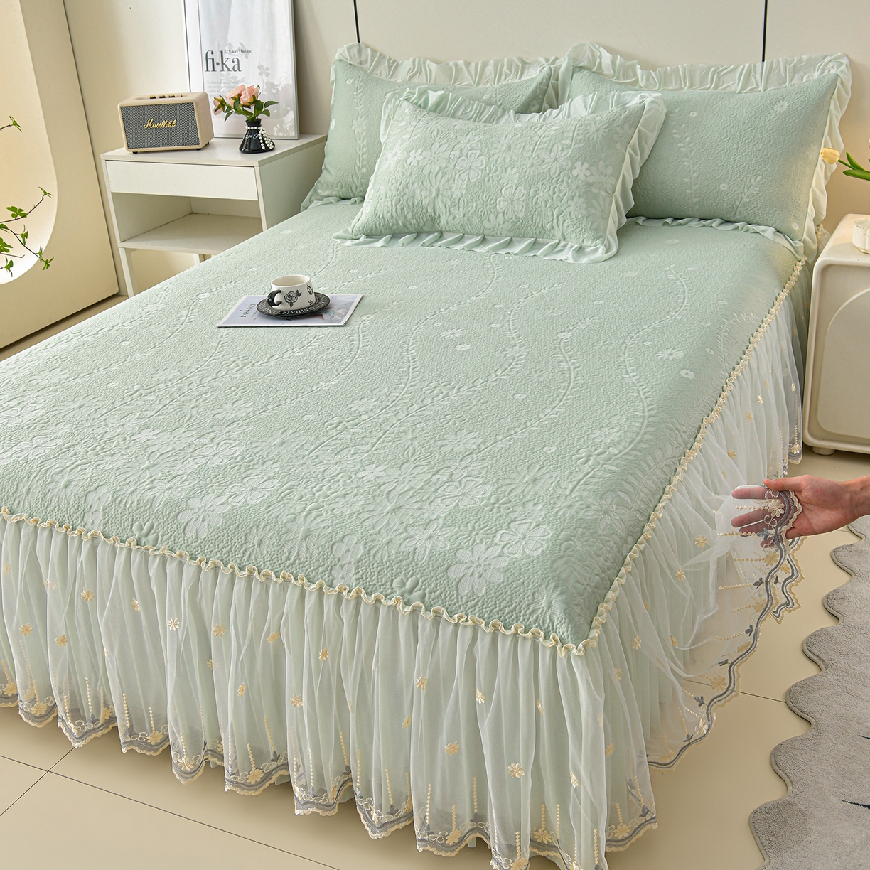 91家纺网 家纺一手货源 找家纺 民新家纺 2026新款3D立体冰豆豆席床裙三件套 漫舞-绿