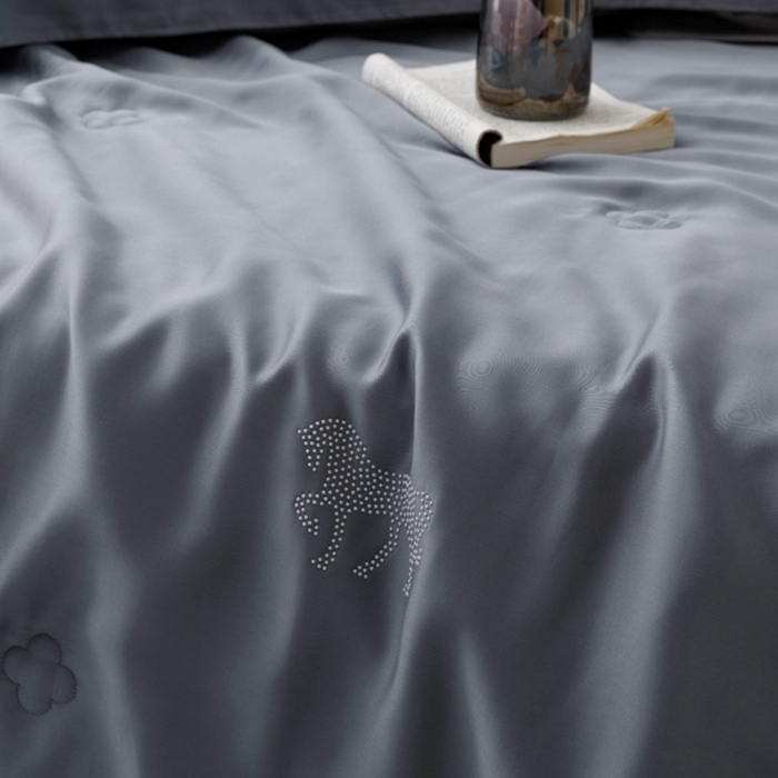 91家纺网 家纺一手货源 找家纺 CINNY馨宜 2026新款60莱赛尔大豆纤维撞色天丝夏被-伯爵 雾霾蓝