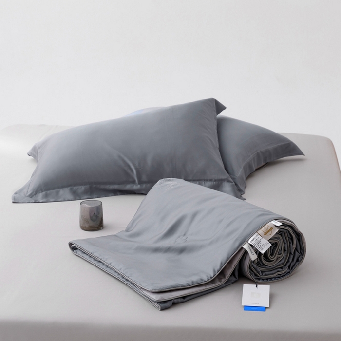 91家纺网 家纺一手货源 找家纺 CINNY馨宜 2026新款60莱赛尔大豆纤维撞色天丝夏被-伯爵 雾霾蓝