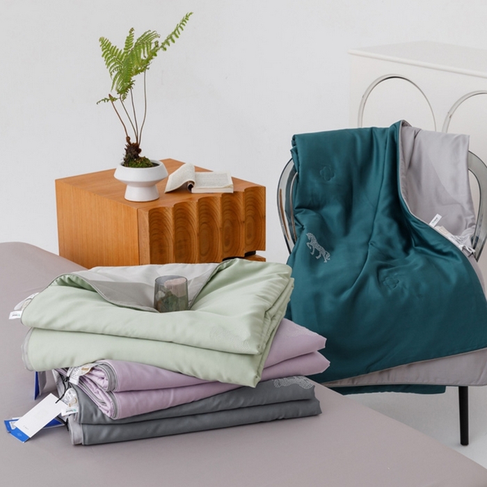 91家纺网 家纺一手货源 找家纺 CINNY馨宜 2026新款60莱赛尔大豆纤维撞色天丝夏被-伯爵 组合图