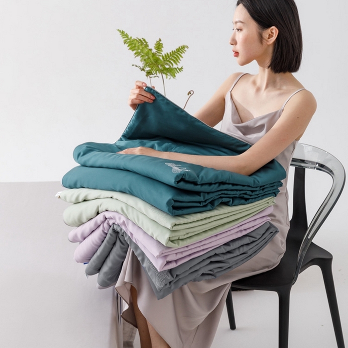 91家纺网 家纺一手货源 找家纺 CINNY馨宜 2026新款60莱赛尔大豆纤维撞色天丝夏被-伯爵 组合图