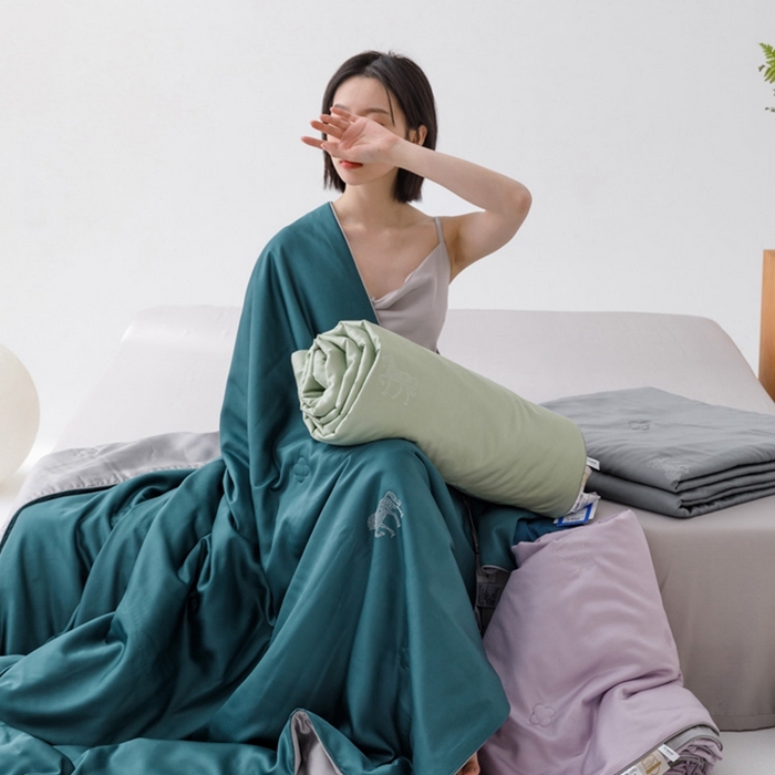 91家纺网 家纺一手货源 找家纺 CINNY馨宜 2026新款60莱赛尔大豆纤维撞色天丝夏被-伯爵 组合图