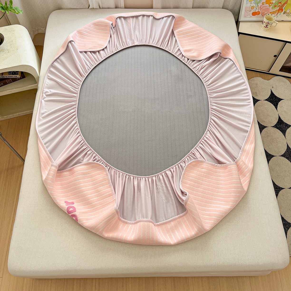 91家纺网 家纺一手货源 找家纺 （总）蓝邻家纺 2026新款PE提花三丽鸥毛巾绣凉席床笠