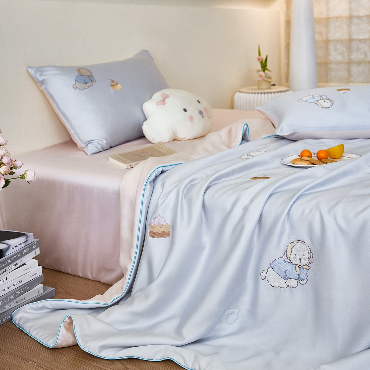 91家纺网 家纺一手货源 找家纺 风向标家纺 2026新款50天丝大豆棉夏被-萌宠甜夏系列 蓝汪浅夏