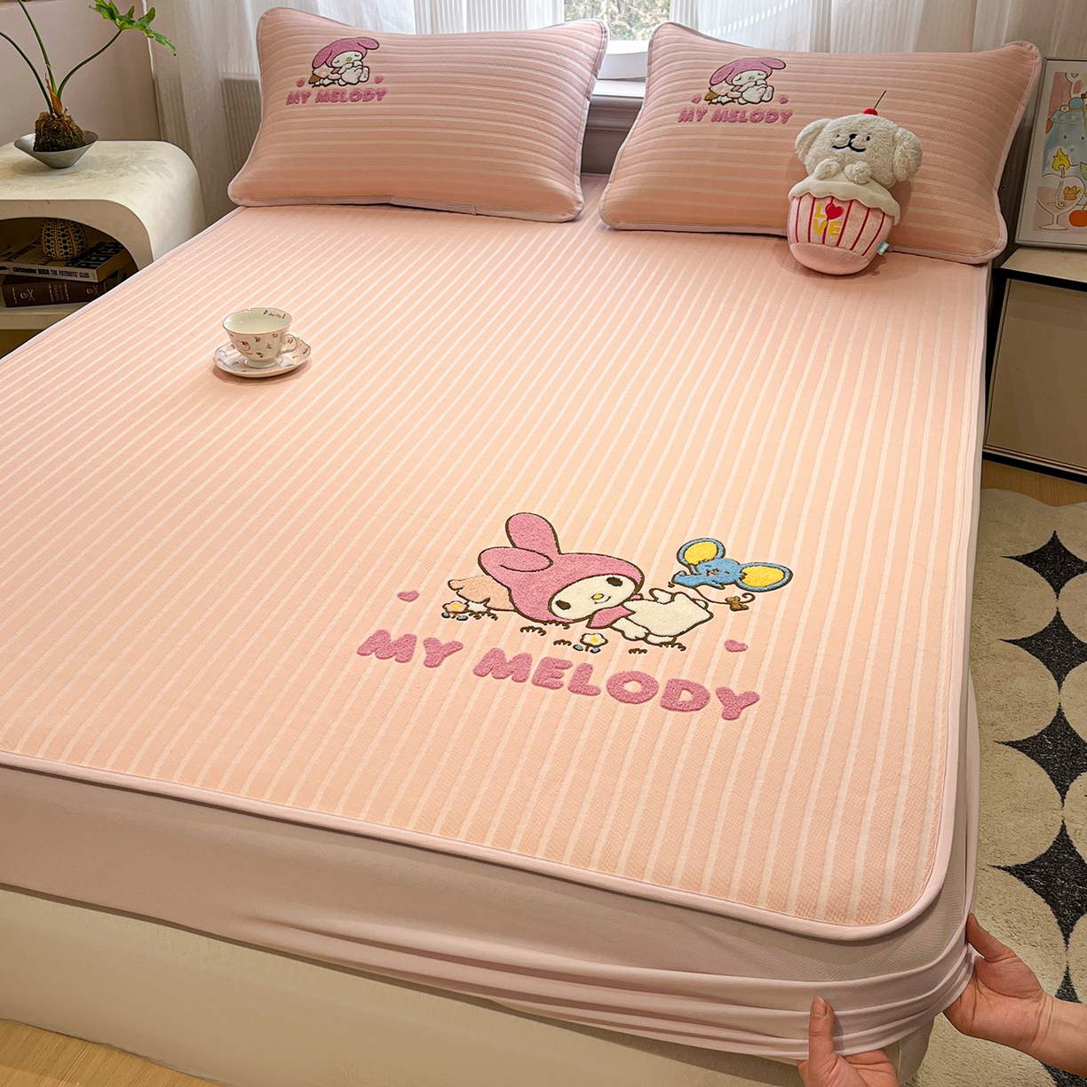 91家纺网 家纺一手货源 找家纺 （总）蓝邻家纺 2026新款PE提花三丽鸥毛巾绣凉席床笠