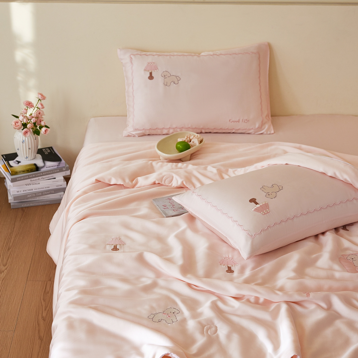 91家纺网 家纺一手货源 找家纺 风向标家纺 2026新款50天丝大豆棉夏被-萌宠甜夏系列 甜粉小卧
