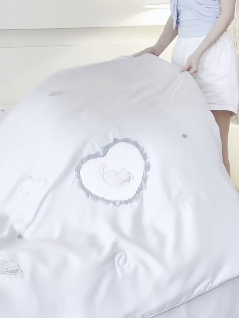 91家纺网 家纺一手货源 找家纺 风向标家纺 2026新款50天丝大豆棉夏被-萌宠甜夏系列 甜梦心愿