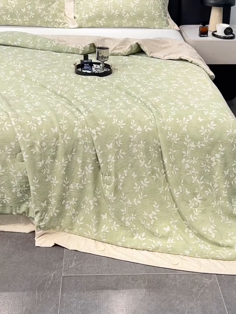 91家纺网 家纺一手货源 找家纺 圣比熊 2026新款A类夏天原麻纽扣加厚夏被宿舍双人床仿亚麻被子被芯 淮水竹亭