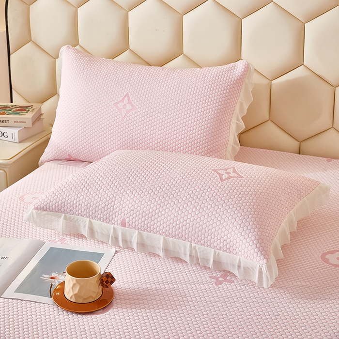 91家纺网 家纺一手货源 找家纺 （总）栩裕纺织 2026新款冰豆豆凉席床裙款