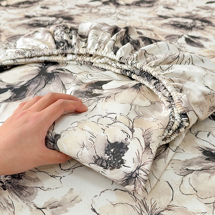 91家纺网 家纺一手货源 找家纺 缦彩 2026新款A类全棉老粗布床笠单件加厚床罩三件套 素墨芳华