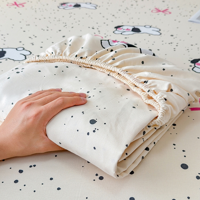 91家纺网 家纺一手货源 找家纺 缦彩 2026新款A类全棉老粗布床笠单件加厚床罩三件套 星点萌宠