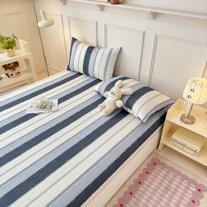 91家纺网 家纺一手货源 找家纺 缦彩 2026新款A类全棉老粗布床笠单件加厚床罩三件套 简纹蓝调