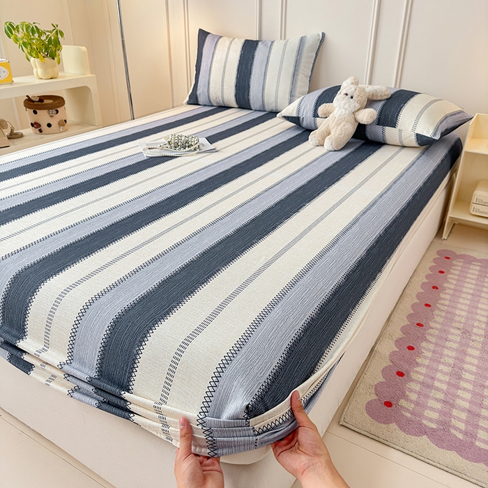 91家纺网 家纺一手货源 找家纺 缦彩 2026新款A类全棉老粗布床笠单件加厚床罩三件套 简纹蓝调