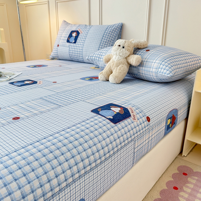 91家纺网 家纺一手货源 找家纺 缦彩 2026新款A类全棉老粗布床笠单件加厚床罩三件套 萌犬格纹