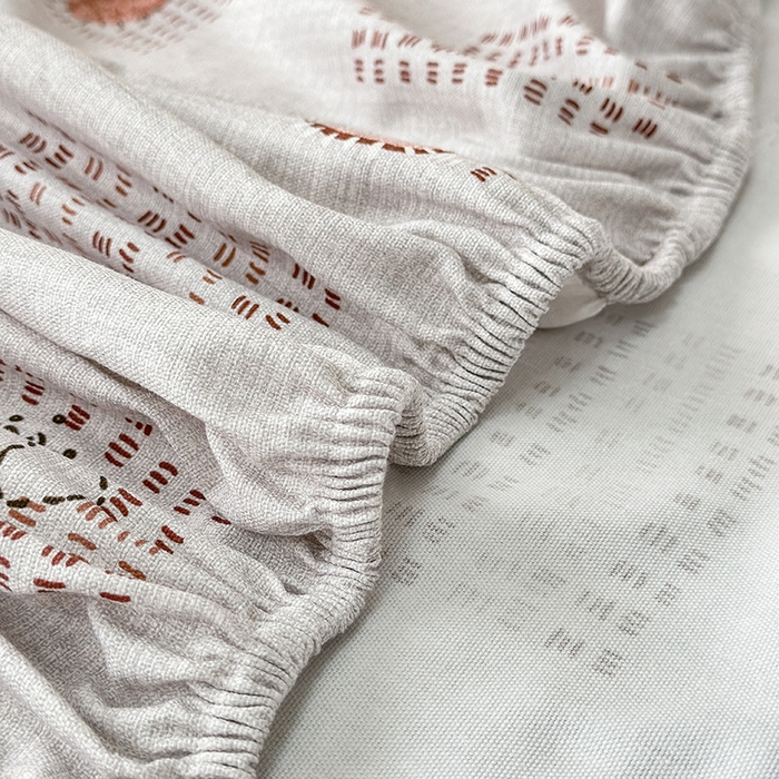 91家纺网 家纺一手货源 找家纺 缦彩 2026新款A类全棉老粗布床笠单件加厚床罩三件套 森系小菇