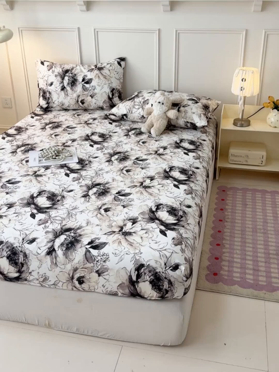 91家纺网 家纺一手货源 找家纺 缦彩 2026新款A类全棉老粗布床笠单件加厚床罩三件套 素墨芳华