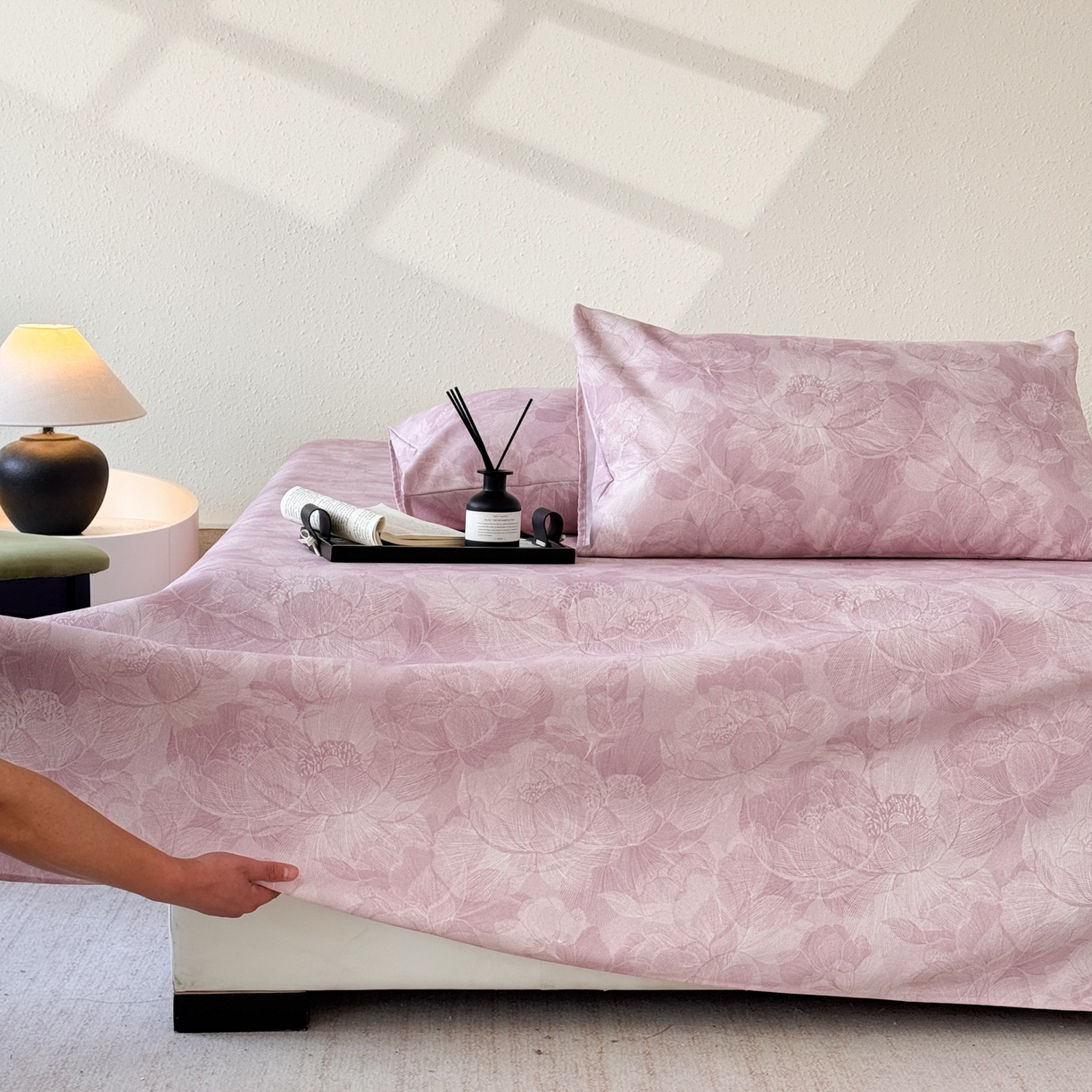 91家纺网 家纺一手货源 找家纺 遇安家纺 2026年新款原棉老粗布凉席三件套 香岛巴黎-粉