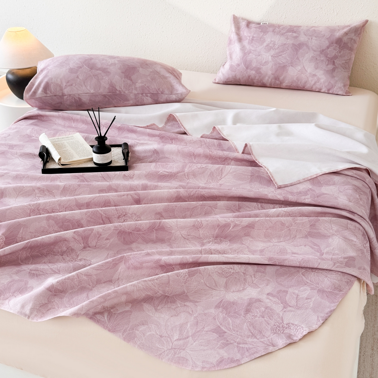 91家纺网 家纺一手货源 找家纺 遇安家纺 2026年新款原棉老粗布凉席三件套 香岛巴黎-粉