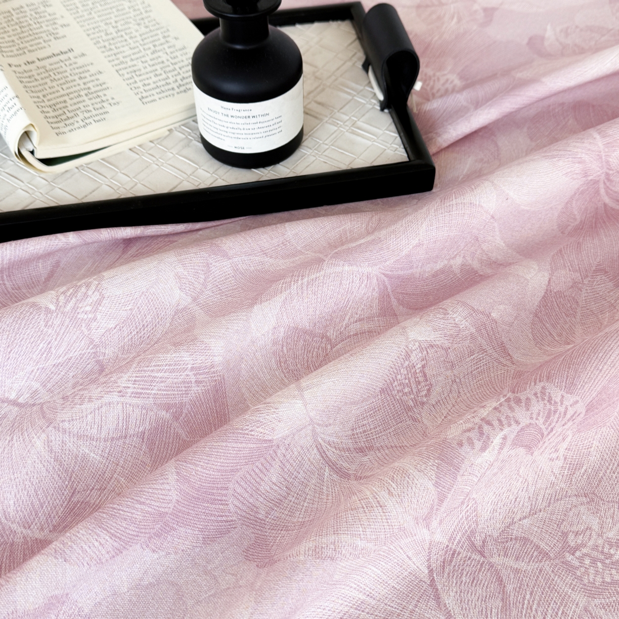 91家纺网 家纺一手货源 找家纺 遇安家纺 2026年新款原棉老粗布凉席三件套 香岛巴黎-粉