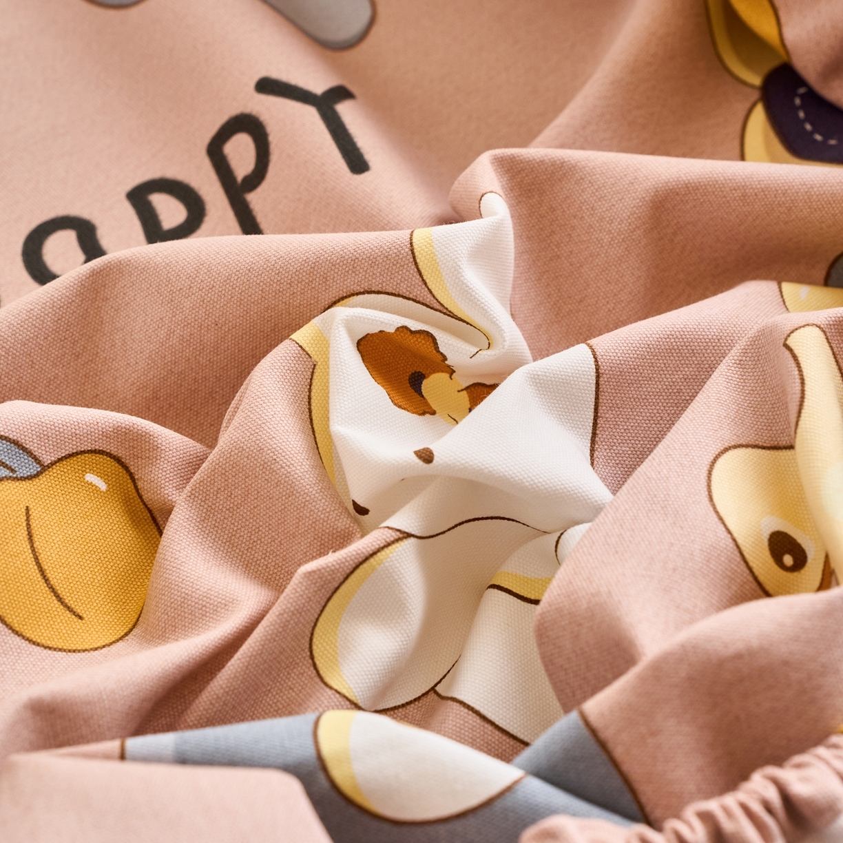 91家纺网 家纺一手货源 找家纺 春皖家纺 2026新款全棉老粗布席子凉席工艺款单床笠床笠单件 快乐熊