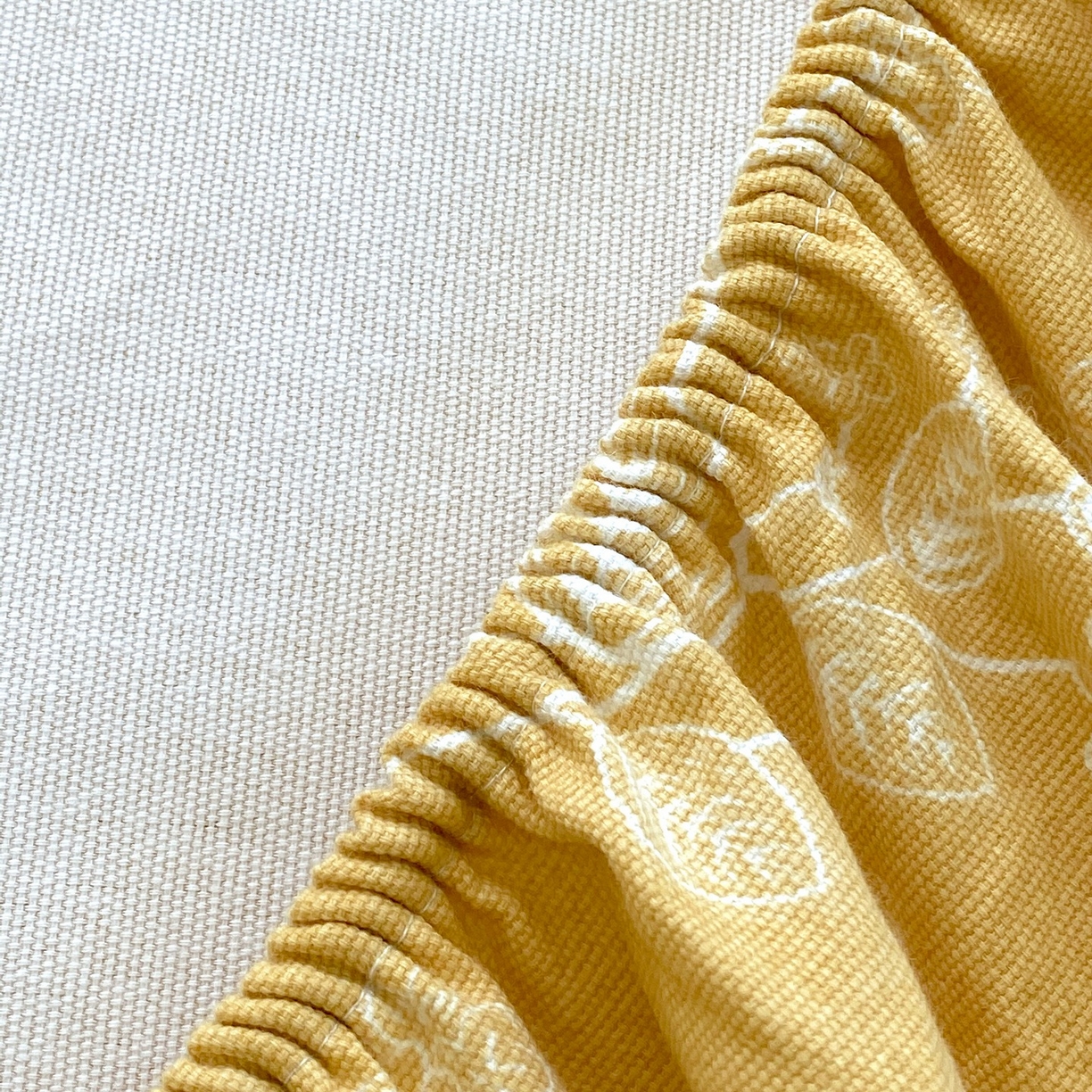 91家纺网 家纺一手货源 找家纺 春皖家纺 2026新款全棉老粗布席子凉席工艺款单床笠床笠单件 如梦黄