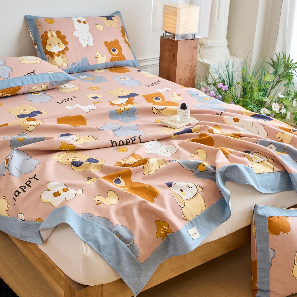 91家纺网 家纺一手货源 找家纺 春皖家纺 2026新款全棉老粗布席子凉席工艺款单床单床单单件 快乐熊