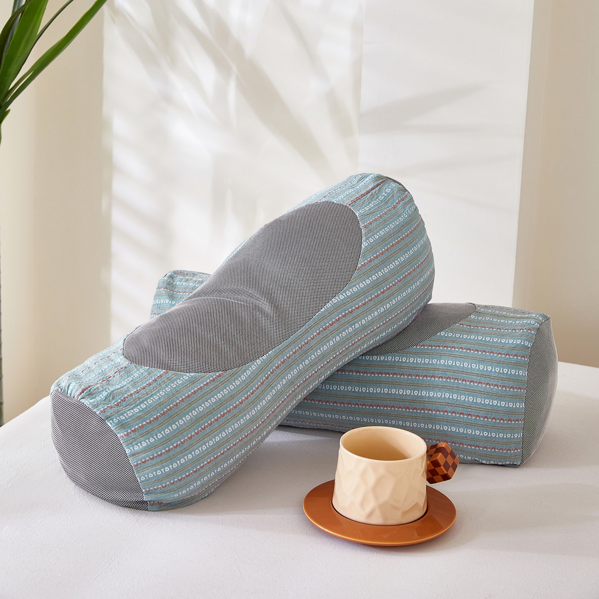 91家纺网 家纺一手货源 找家纺 （总）梦叶草 2026新款全棉3D条纹网面透气荞麦枕头护颈枕芯