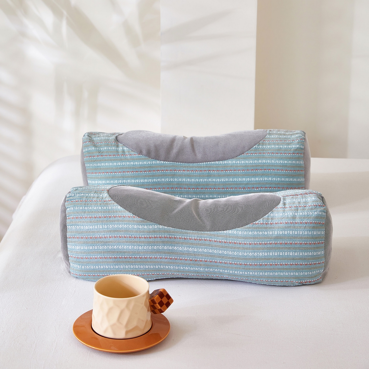 91家纺网 家纺一手货源 找家纺 （总）梦叶草 2026新款全棉3D条纹网面透气荞麦枕头护颈枕芯