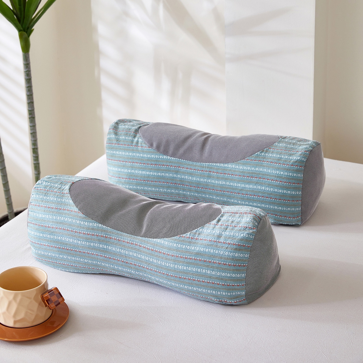 91家纺网 家纺一手货源 找家纺 （总）梦叶草 2026新款全棉3D条纹网面透气荞麦枕头护颈枕芯