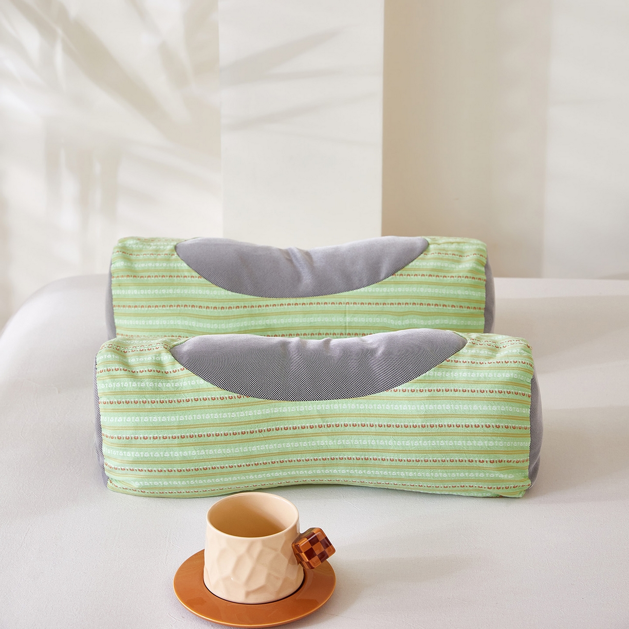 91家纺网 家纺一手货源 找家纺 梦叶草 2026新款全棉3D条纹网面透气荞麦枕头护颈枕芯 全棉条纹3D网面荞麦枕-翠绿