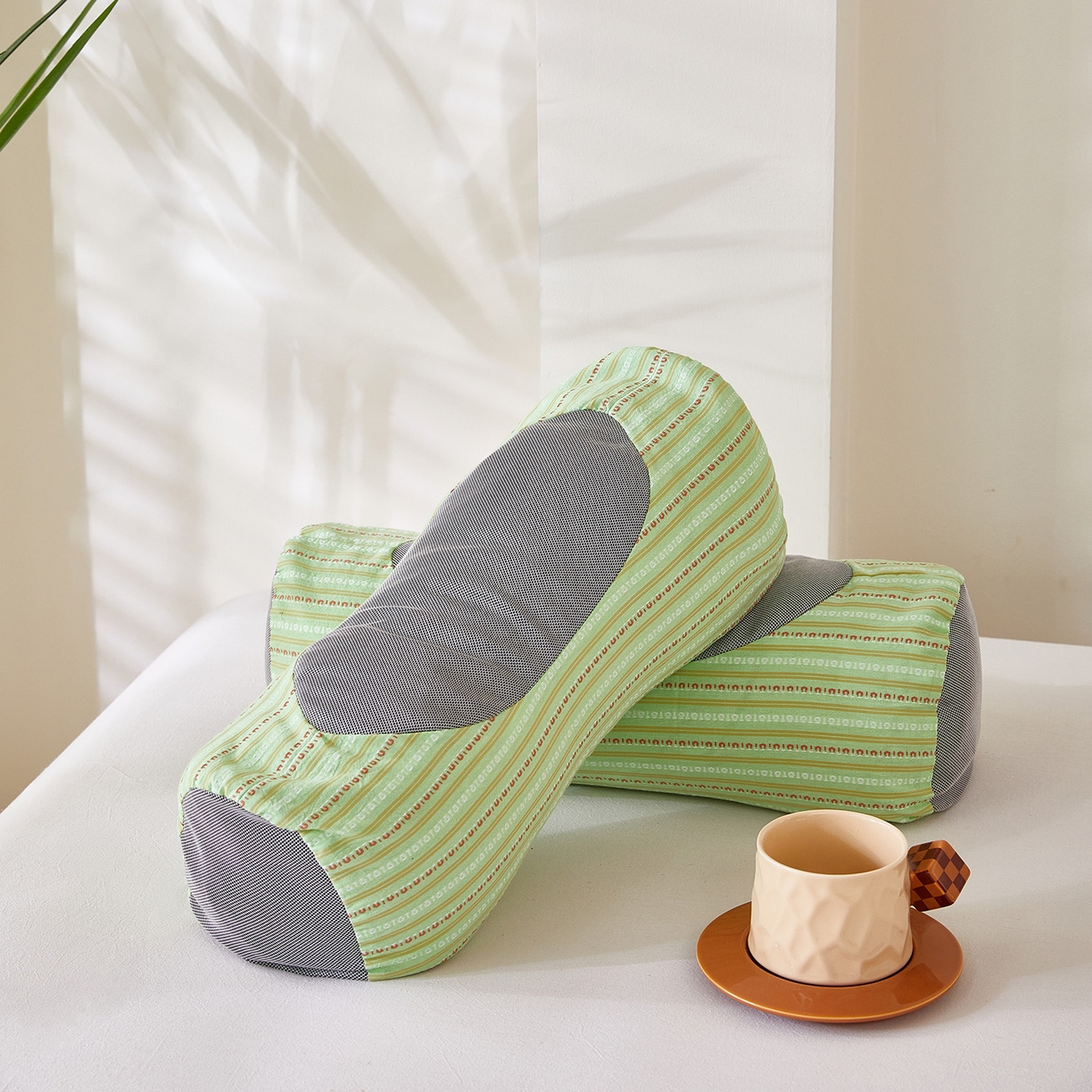 91家纺网 家纺一手货源 找家纺 梦叶草 2026新款全棉3D条纹网面透气荞麦枕头护颈枕芯 全棉条纹3D网面荞麦枕-翠绿