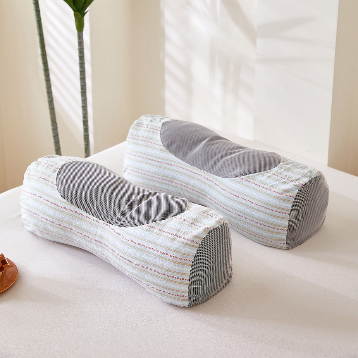 91家纺网 家纺一手货源 找家纺 梦叶草 2026新款全棉3D条纹网面透气荞麦枕头护颈枕芯 全棉条纹3D网面荞麦枕-浅蓝