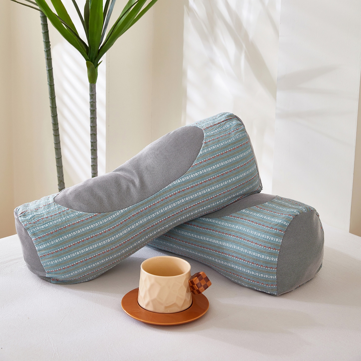 91家纺网 家纺一手货源 找家纺 梦叶草 2026新款全棉3D条纹网面透气荞麦枕头护颈枕芯 全棉条纹3D网面荞麦枕-蓝色