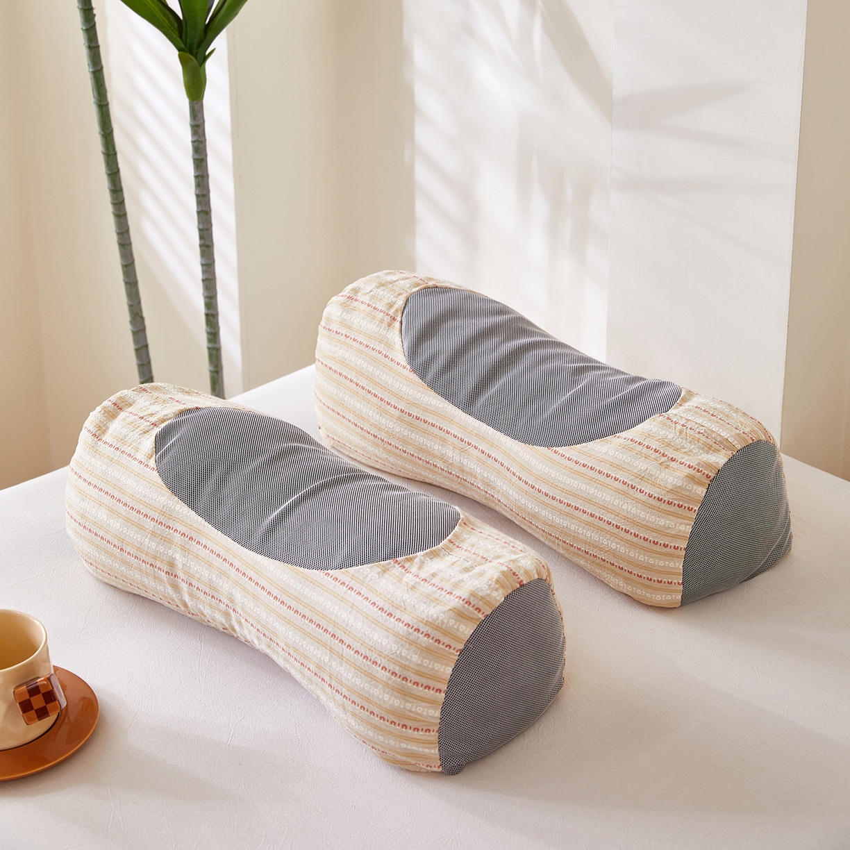 91家纺网 家纺一手货源 找家纺 梦叶草 2026新款全棉3D条纹网面透气荞麦枕头护颈枕芯 全棉条纹3D网面荞麦枕-卡其