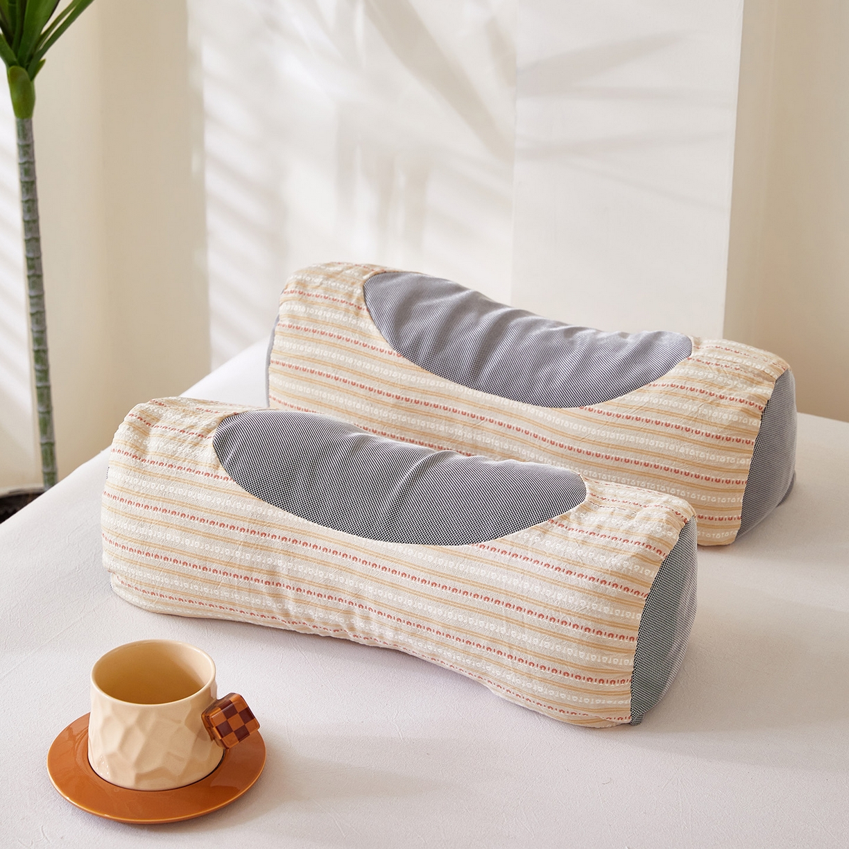 91家纺网 家纺一手货源 找家纺 梦叶草 2026新款全棉3D条纹网面透气荞麦枕头护颈枕芯 全棉条纹3D网面荞麦枕-卡其