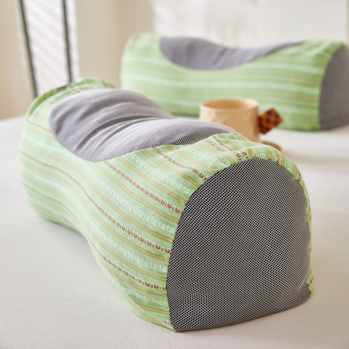 91家纺网 家纺一手货源 找家纺 梦叶草 2026新款全棉3D条纹网面透气荞麦枕头护颈枕芯 全棉条纹3D网面荞麦枕-翠绿