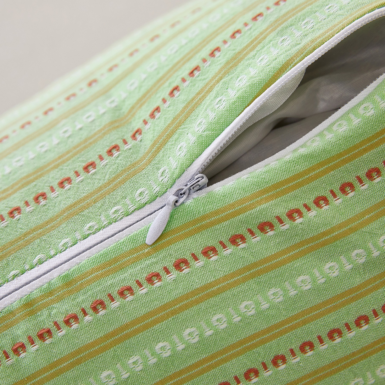 91家纺网 家纺一手货源 找家纺 梦叶草 2026新款全棉3D条纹网面透气荞麦枕头护颈枕芯 全棉条纹3D网面荞麦枕-翠绿