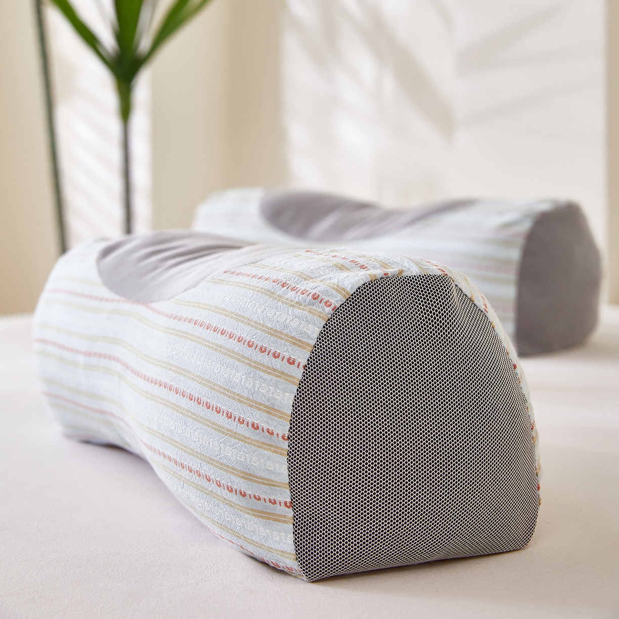 91家纺网 家纺一手货源 找家纺 梦叶草 2026新款全棉3D条纹网面透气荞麦枕头护颈枕芯 全棉条纹3D网面荞麦枕-浅蓝