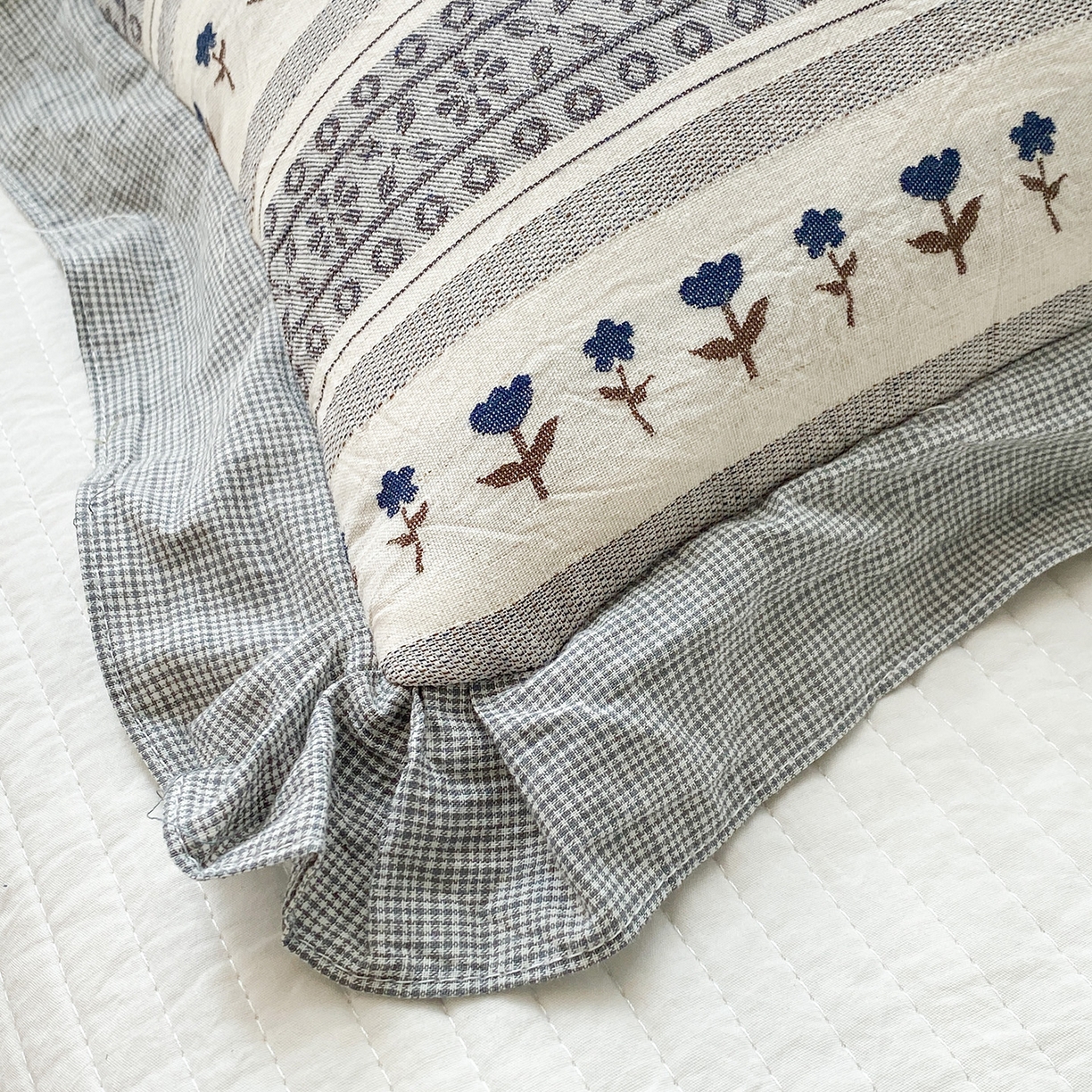 91家纺网 家纺一手货源 找家纺 梦叶草 2026新款全棉双层纱花边荞麦枕公主风荞麦枕头 全棉双层纱公主风荞麦枕-灰色