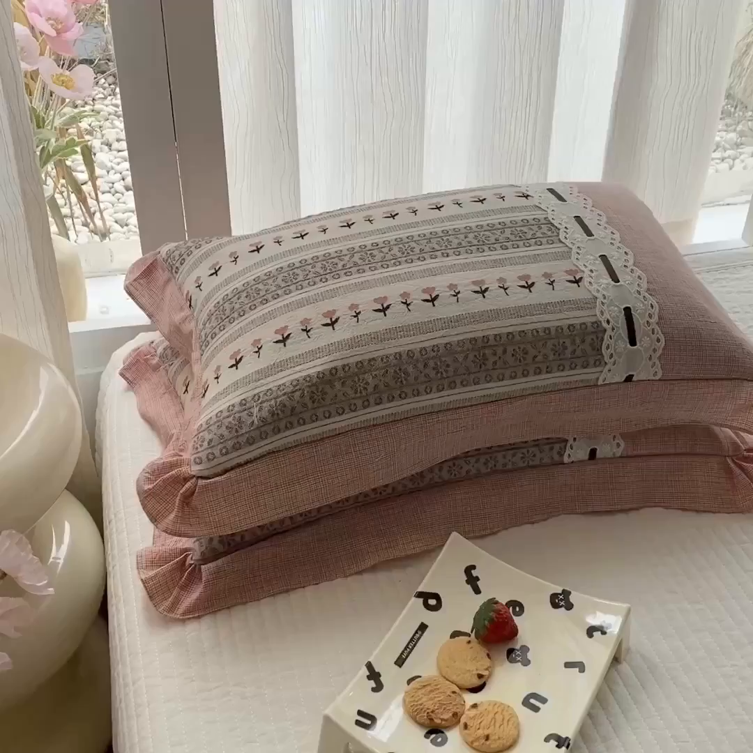 91家纺网 家纺一手货源 找家纺 梦叶草 2026新款全棉双层纱花边荞麦枕公主风荞麦枕头 全棉双层纱公主风荞麦枕-粉色