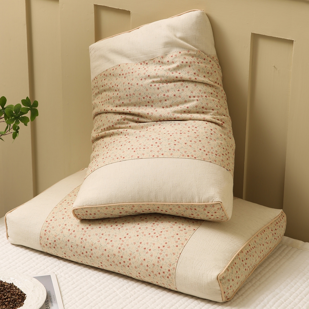 91家纺网 家纺一手货源 找家纺 梦叶草 2026新款全棉小碎花宫廷荞麦枕头枕芯 宫廷荞麦枕-小碎花米黄